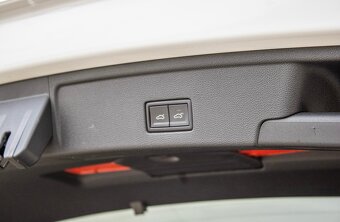 VW Volkswagen Touareg 3.0 TDI 170 kW R-Line - 7