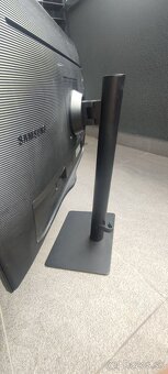 Samsung Monitor S24A600NAU zo série S60A - 7