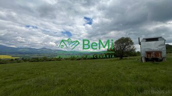 Pozemky Brezno-Podkoreňová 15083 m2 s perspektívou a krásnym - 7