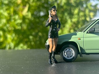 predam postavičky k zberatelskym modelom. Mierka 1:24 - 7