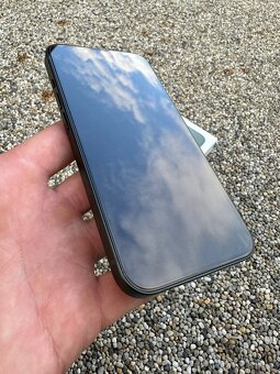 IPhone 13 - baterie 100% - 7