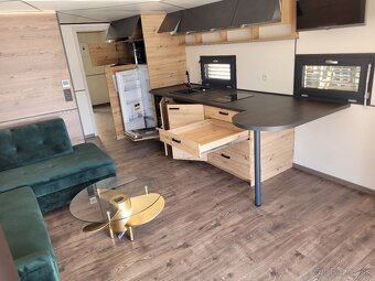 Hausbot 15.4 x 4.2m NEW Houseboat ZARIADENY - 7