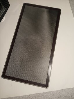 Predám PC skrinka Montech X3 MESH Black - 7