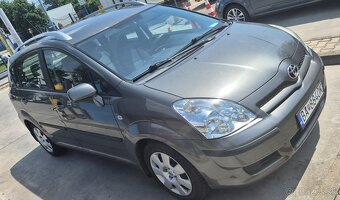Toyota corolla verso - 7