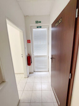 Prenajmemem administratívno obch. priestor v Bratislave Rači - 7