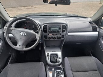Suzuki Grand Vitara 2.0, benzin 94 kw, 4x4 - 7