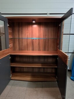 Moderný príborník, vitrína - 7