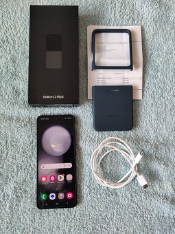 Samsung Galaxy Z Flip 5 256GB,8GB RAM - 7