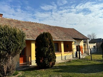 NA PREDAJ ROMANTICKÝ DOM S VERANDOU V DARNÓZSELI - 7