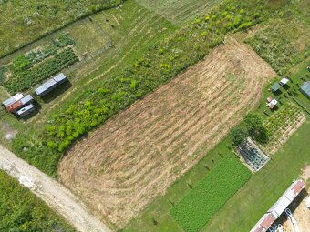 Exkluzívne na predaj slnečný stavebný pozemok 780 m2, Kľače - 7