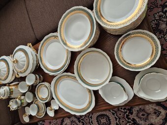 Eegantná obedová a čajová súprava – značený porcelán
- 7
