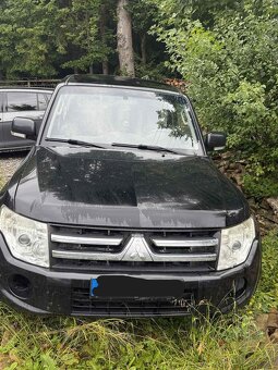MITSUBISHI PAJERO - 7