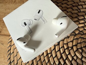 Apple AirPods Pro (1.generácia) - 7