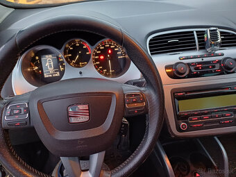 seat altea XL,1,9d,77kw,5miest,r.v.2010,Model2011,klíma - 7