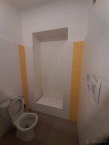 Na predaj objekt pre obchod Šahy - 7