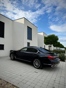BMW 750d xDrive | 98 500 km | - 7