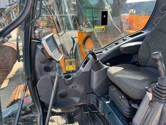 26,5 t bager Hyundai HX235A LCR, 2022 - 7