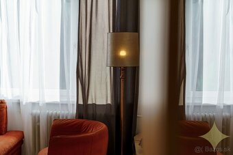 REZERVOVANÉ - Na predaj: zariadený 1-izbový byt, 40 m² – Fon - 7