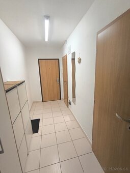 VOĽNÝ 🏡 prenajmem 2-izbový byt – 59 m², ul. SNP - 7