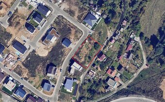 PREDAJ, pozemok so stavebným povolením 1165 m2, Na Stráni, F - 7