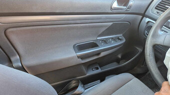 Volkswagen Jetta 1,6i 75kw - 7