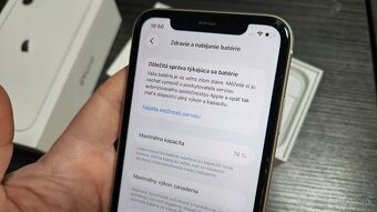 Apple iPhone 11 biely 128GB - puknutý - 7