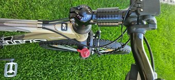 KELLYS QUARTZ 27.5 - 7