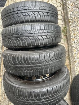 Predám 185/60 R15 - 7