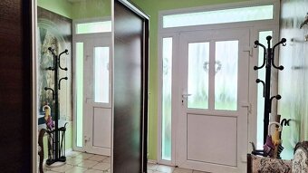 PREDAJ: 8 IZBOVÝ RODINNÝ DOM 374 M2, POZEMOK 355 M2, POPRAD - 7