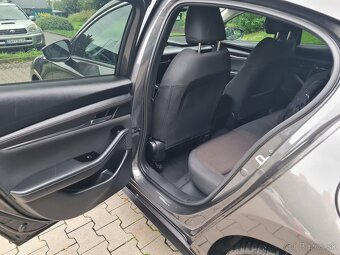 Mazda 3 Sedan - 7