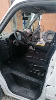 Nissan NV400 - 7