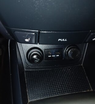 Predám Hyundai i30 1.6i (benzín), r.v. 2010, 99 000 km - 7