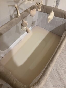 Postielka na kolieskach - 7