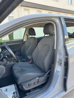 Volkswagen Golf 8 1.4 eHybrid Style DSG ODPOCET DPH - 7