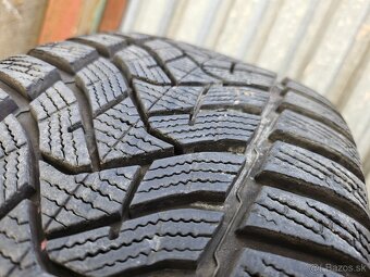 Špičkové zimné pneumatiky DUNLOP - 245/45 r18 - 7