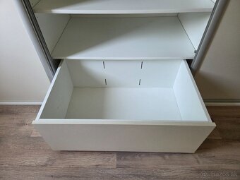 Vstavaná skriňa 300x250x70 - 7