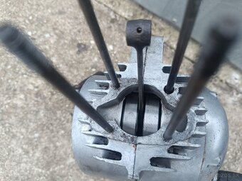 Polomotor Jawa 555 po GO - 7