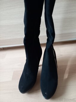 Čierne vysoké čižmy na platforme - 7