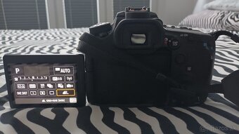 Predám Canon Eos90 D - 7