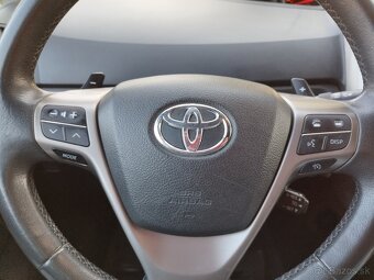 Toyota Verso, Strieborná metalíza pastelová - 7