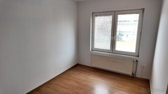 3-izbový nebytový priestor - vhodné na bývanie, Športová ul. - 7