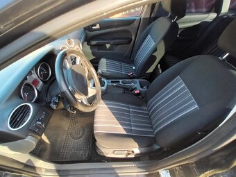 FORD FOCUS SEDAN 1,8TDCI/85KW M5 ROK 2009 - 7