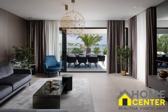 NA PREDAJ luxusná vila s bazénom, /236 m²/ Zadar, Privlaka - 7