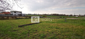 Zaujímavá investícia pri Piešťanoch "POZEMOK" / 903 m2 / B - 7