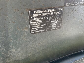 ROZPREDÁME BMW E90 325i/330i Facelift - 7