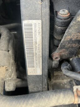 Len Rozpredam Golf 5 GTI optik R32 - 7