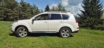Peugeot 4007 - 7