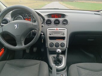 Peugeot 308, 1.4 benzín, r. 2009, ALU, klíma, ťažné... - 7