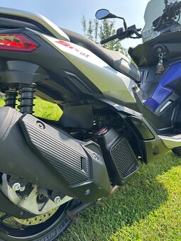 aprilia sr gt 125 - 7