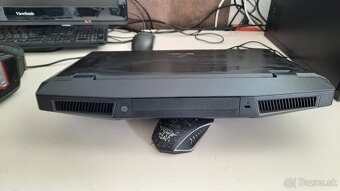 Predám Herný Notebook Asus G73JW - 7
